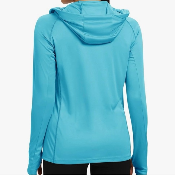 Women’s Aqua Blue UPF 50+ Lightweight Sun Protective Top with Hood - Picture 2 of 8